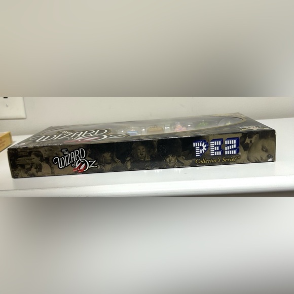 The Wizard of Oz Collector’s Set Pez Dispenser - Picture 4 of 4